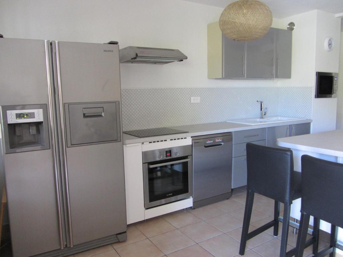 Appartement Les Cigales Rez De Jardin A 10Mn Des Plus Belles Plages Hyères Exterior foto